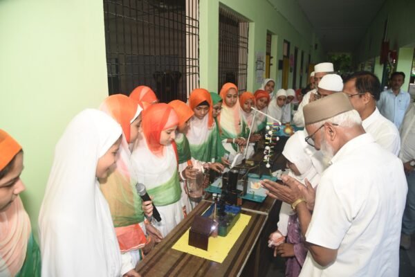 Students at a science demonstration with guests at DAPS Raebareli